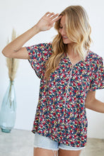 Load image into Gallery viewer, Floral Printed V-Neck Short Sleeve Top
