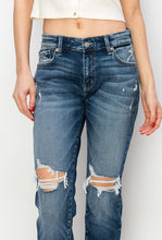Load image into Gallery viewer, MID RISE BOY FRIEND JEANS
