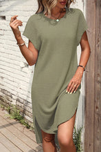 Load image into Gallery viewer, Jungle Green Batwing Sleeve Knit Curved Hem Dress
