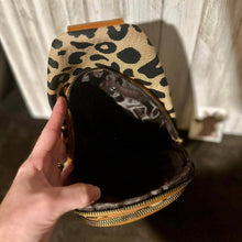 Load image into Gallery viewer, Leopard Canvas Messenger Bag
