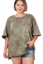 Load image into Gallery viewer, ..SI-23076 PLUS SIZE ACID WASH FRONT POCKET RAW EDGE TOP
