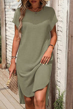 Load image into Gallery viewer, Jungle Green Batwing Sleeve Knit Curved Hem Dress
